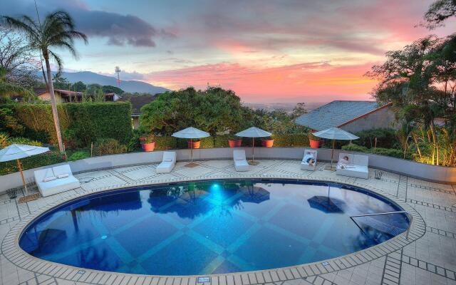 Alta Las Palomas Hotel