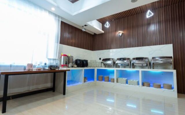 Jinxi Business Hotel（Railway Station Branch）