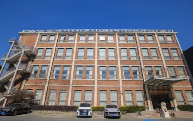 Yazz Hotel