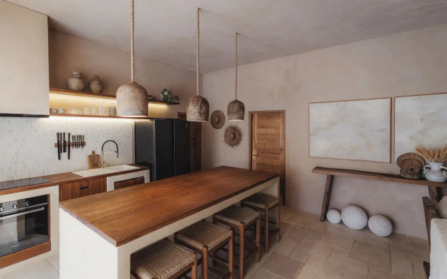 3BR Villa Bohemian Elegance, 2mins to Ulu Beach