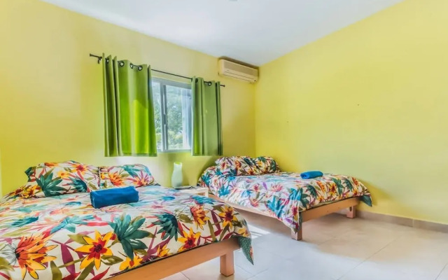 2 BR, Best Downtown Location, Sleeps 6!