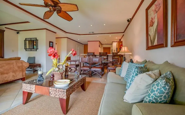 CR Luxury Del Mar 4Q 2 Bdrm