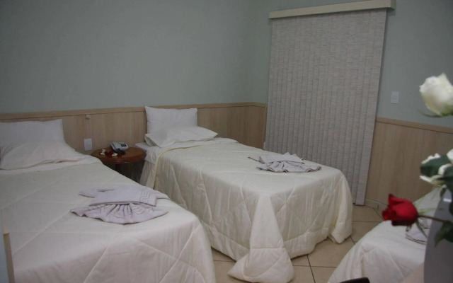 Santa Felicidade Hotel