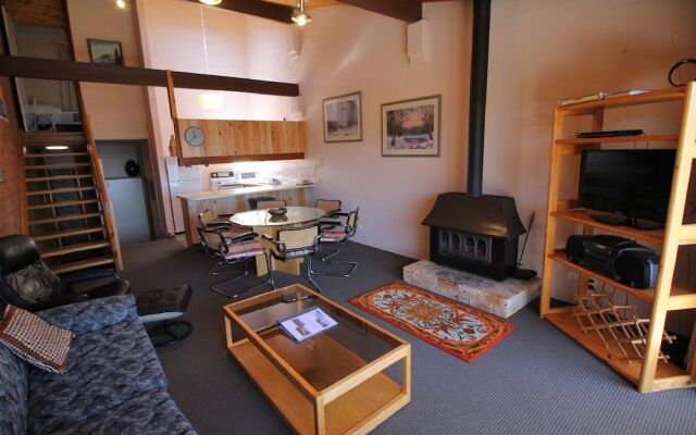 Snowbird 1 - Jindabyne Townhouse