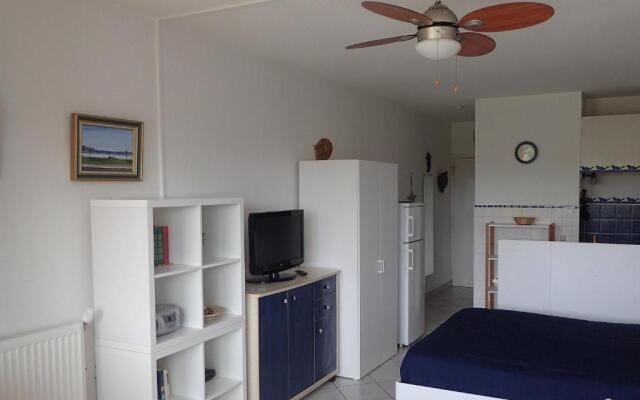 Appartement Balaruc-les-Bains, 1 pièce, 2 personnes - FR-1-503-47