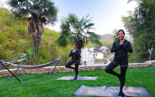 Yee Choi Hotels & Resorts