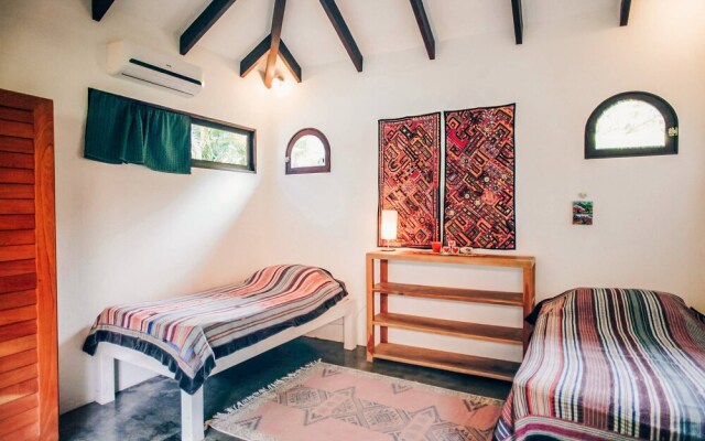 La Pergola, Unique Traditional Villa With Pool