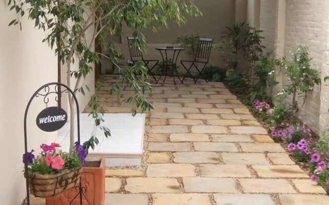 Calico Guest House