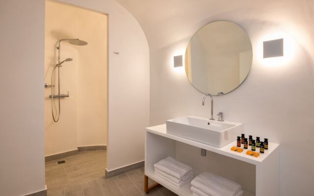 Palm Island Suites