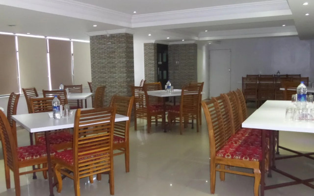 Hotel Revis Heights