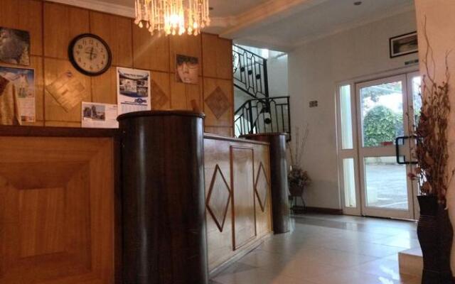 Meaglent Hotel