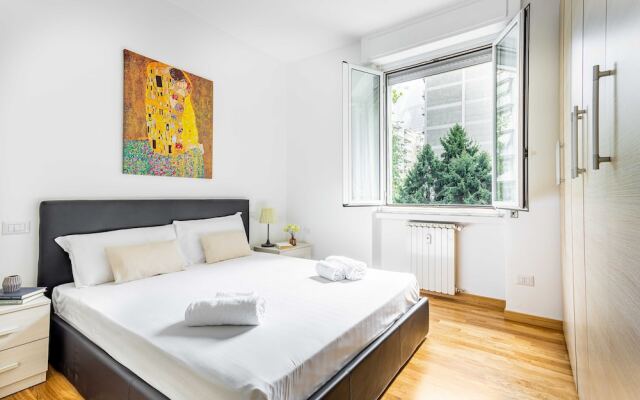 JOIVY Adorable Flat W/ Balcony