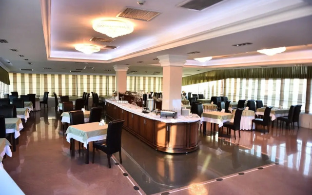 Era Palace Hotel