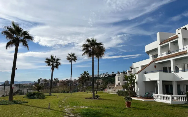 Premium Luxury-casares Del Mar-seaside Apartment