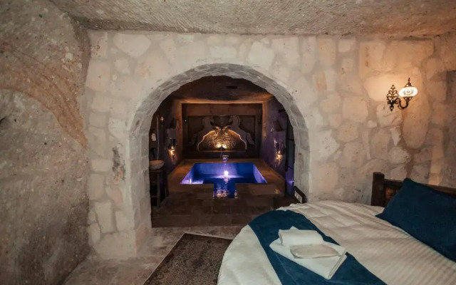 Vanessa Cave House