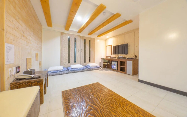 Voice The Zara Drive-in