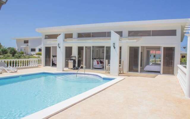 Romantic two Bedroom Deluxe Villa With all Modern Conveniences