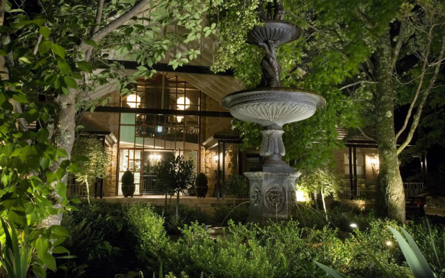 Echoes Boutique Hotel and Restaurant
