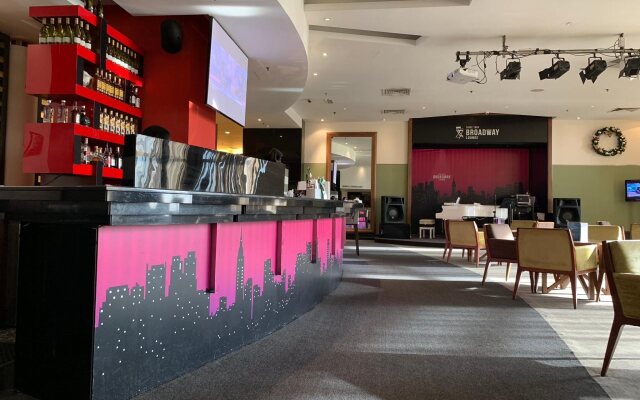 Luxy Service Suites At Times Square