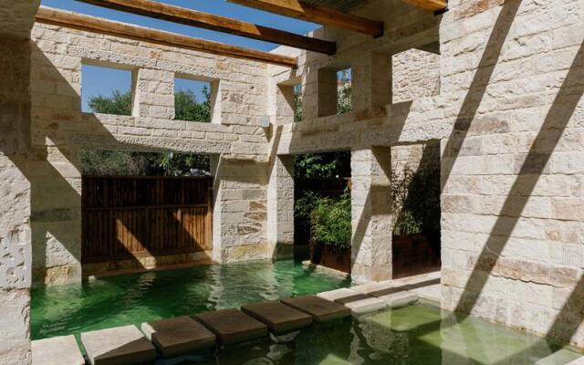 Amalen Suites Adults Only