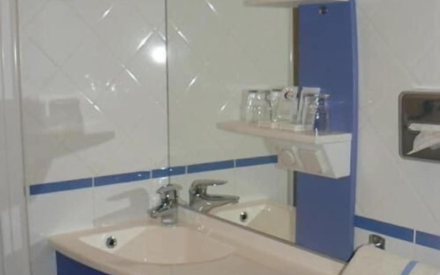 Hotel Continental - Contact Hotel