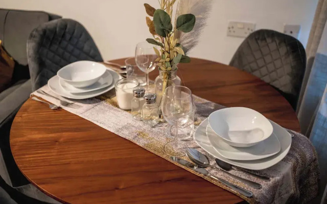 Charming London Apartment With Great Location