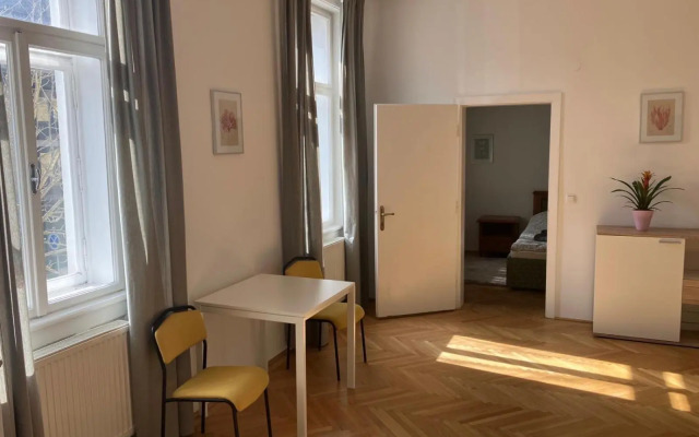 Ruhige Wohnung in Helenental