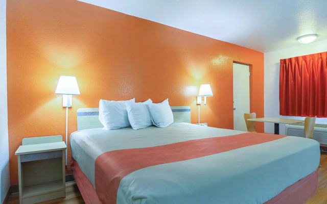 Motel 6 Gainesville, GA