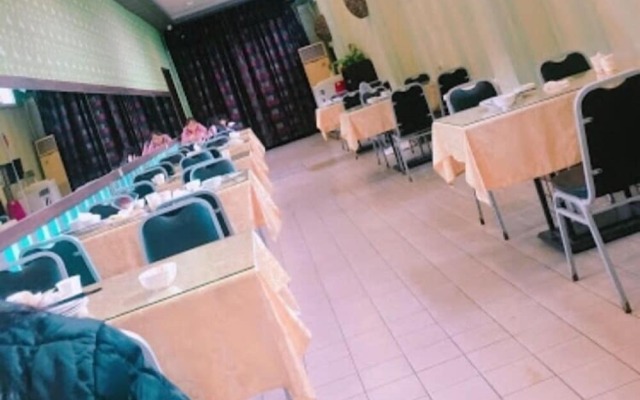 Chateau Motel