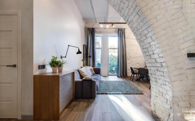 #stayhere - Unique Spacious & Modern 2BDR Upscale Neighbourhood