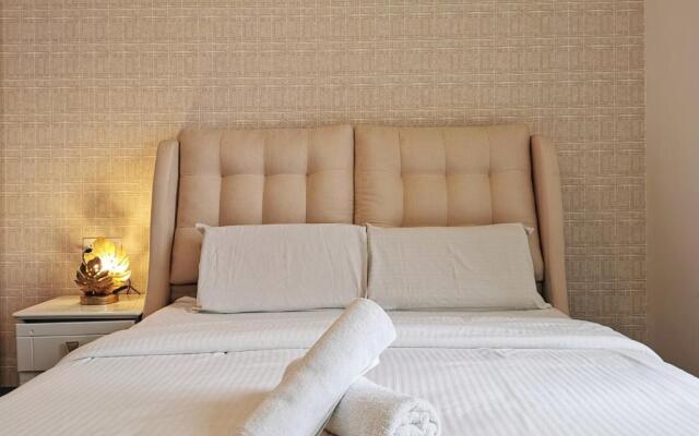 Yussy 4Bedroom Condo at R&F Princess Cove