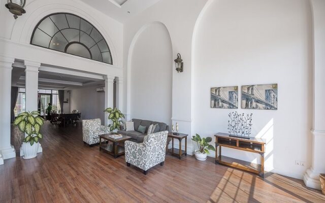 La Palm Serviced Apartment
