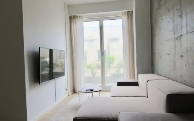Cool 1-bed w new Yorker Vibes and Private Terrace
