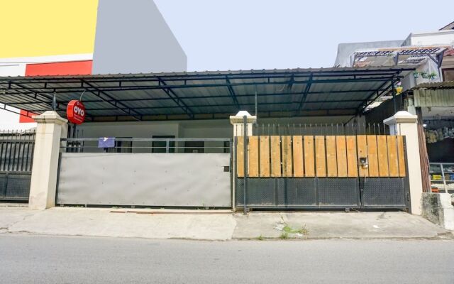 OYO 90304 Cosmo Tanjung Duren