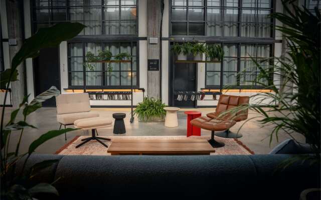 MONTOWNIA Lofts & Experience