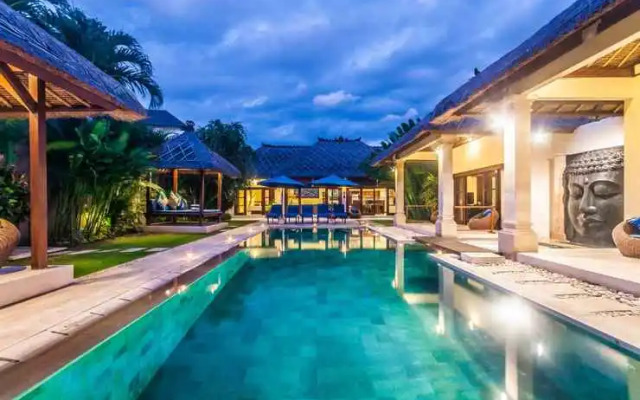 Villa Bugis Drupadi Seminyak