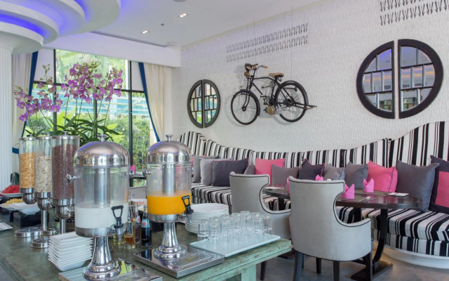 Wave Hotel Pattaya
