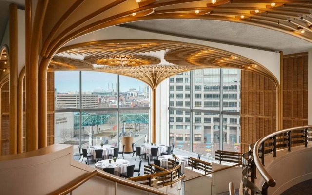 Hyatt Regency Crown Center