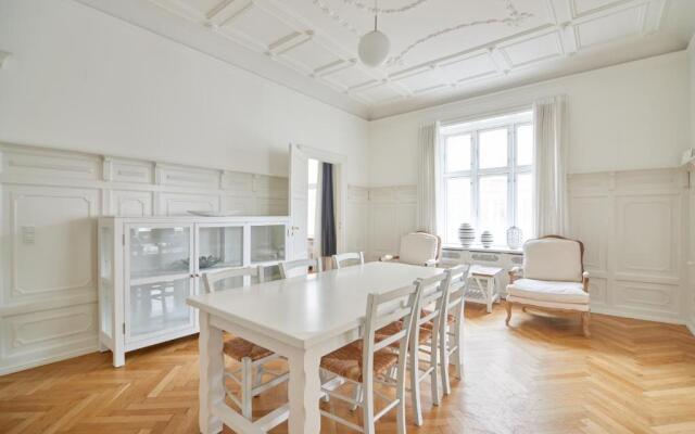 185m2 NEW Apartment, City centre, next to Tivoli