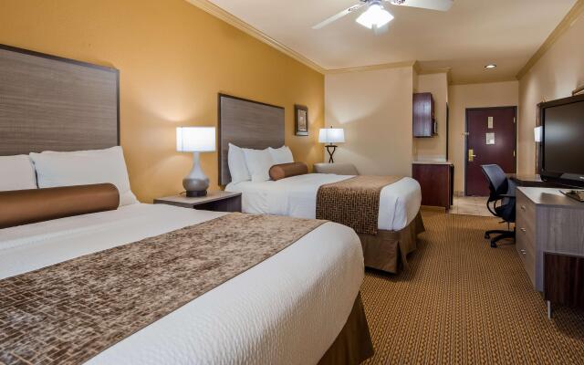 Best Western Plus Crown Colony Inn & Suites