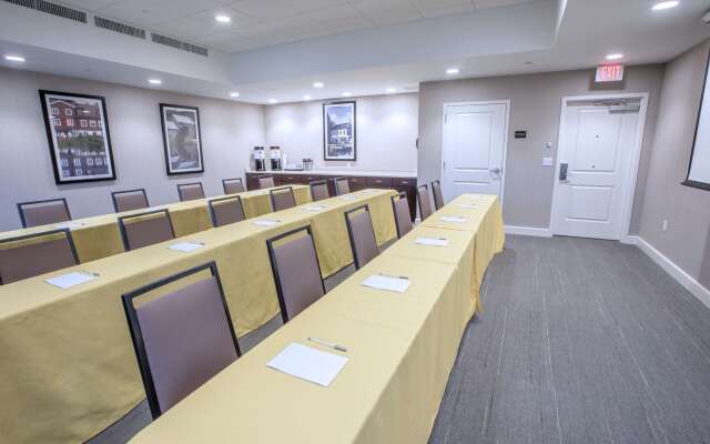 Hampton Inn by Hilton Amesbury