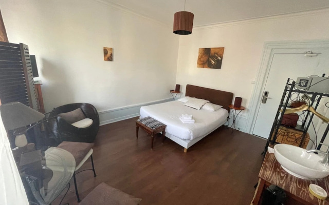 Authentic by Balladins, Le Carré d'Aix