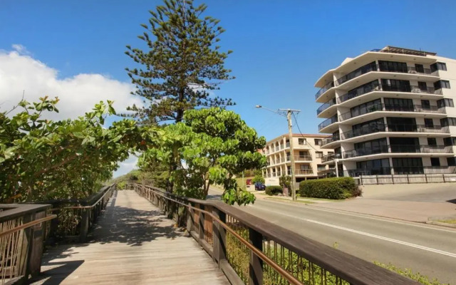 Unit 2 'The Rocks', Coolum Beach