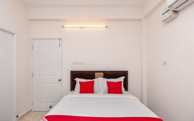 OYO 24641 Tulip Residence