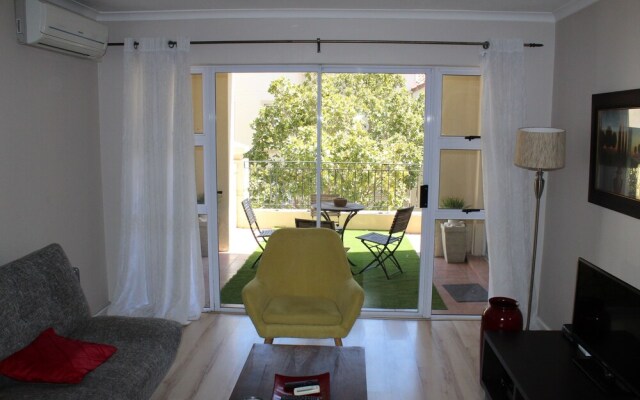 Villa Italia Apartments by CTHA