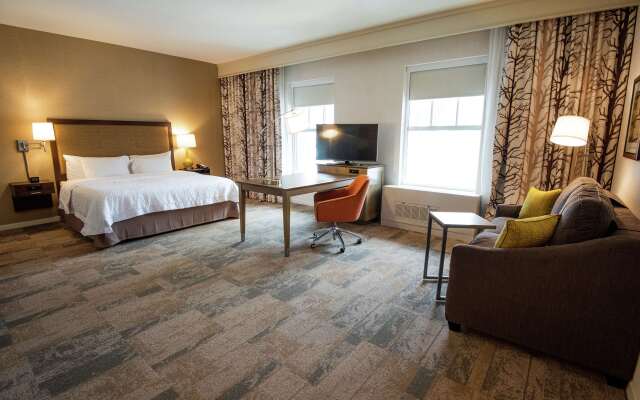 Hampton Inn and Suites Manchester