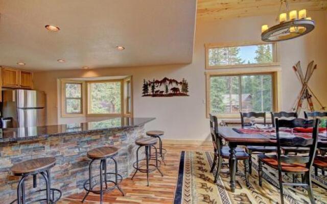 Grand Moose Lodge Home