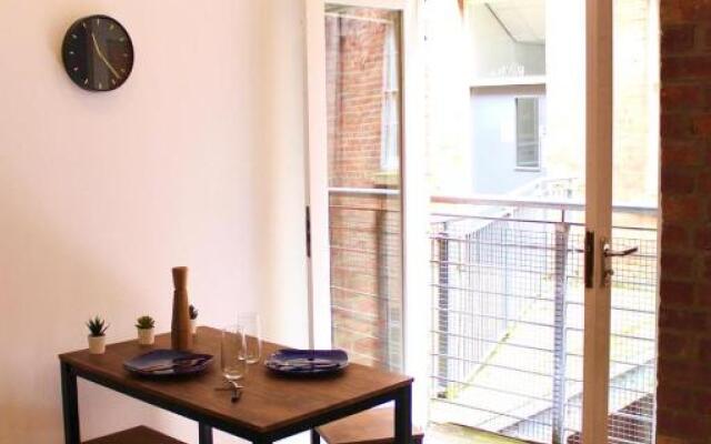 Smart 1 Bedroom City Centre Apartment