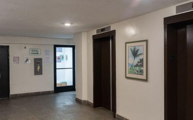 Remodeled Studio With Panoramic Mountain Views!