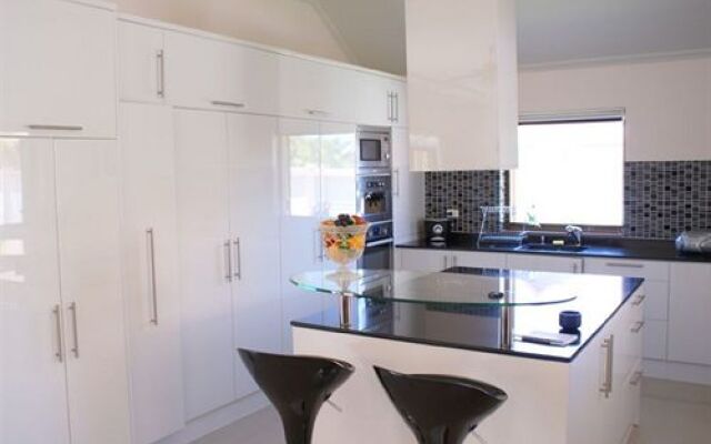 The Chase and Foxlea Executive Villas